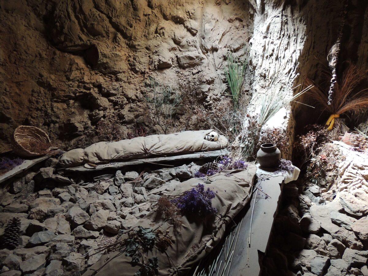 Kanariøyenes historie Gravkammer - theislandsinthesun.com