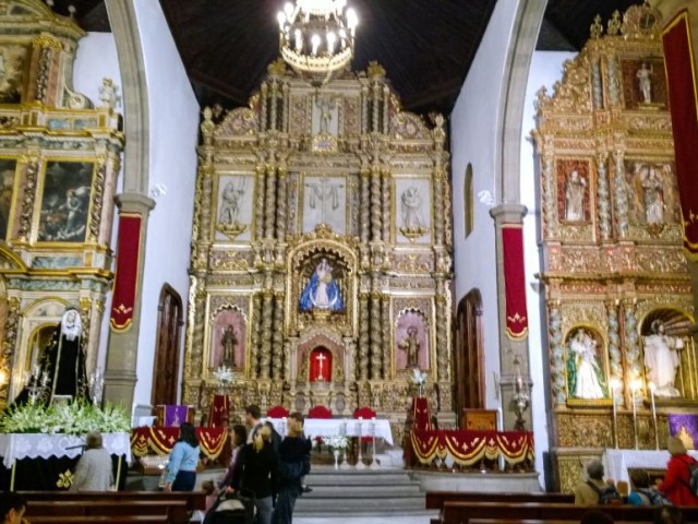 Puerto del la Cruz - Utstilling av figurene fra påskeprosesonen